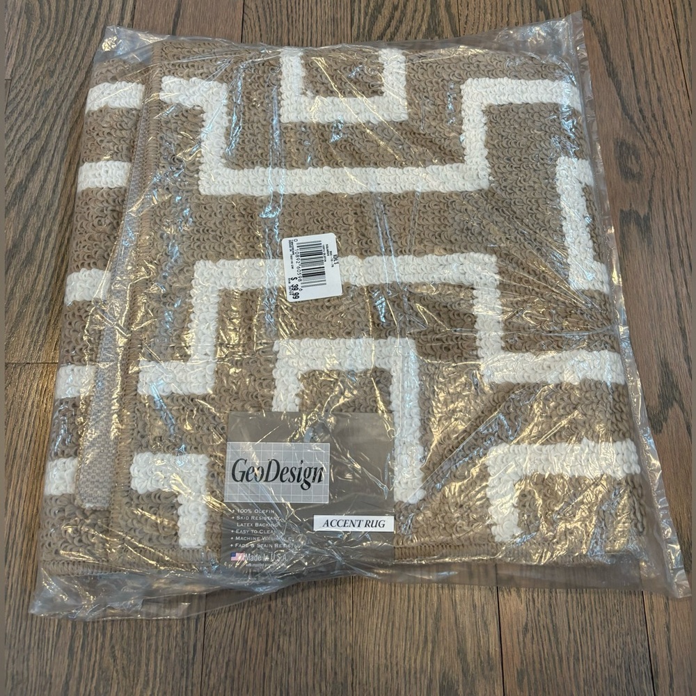 NWT Maples rugs Accent Rug Geodesign